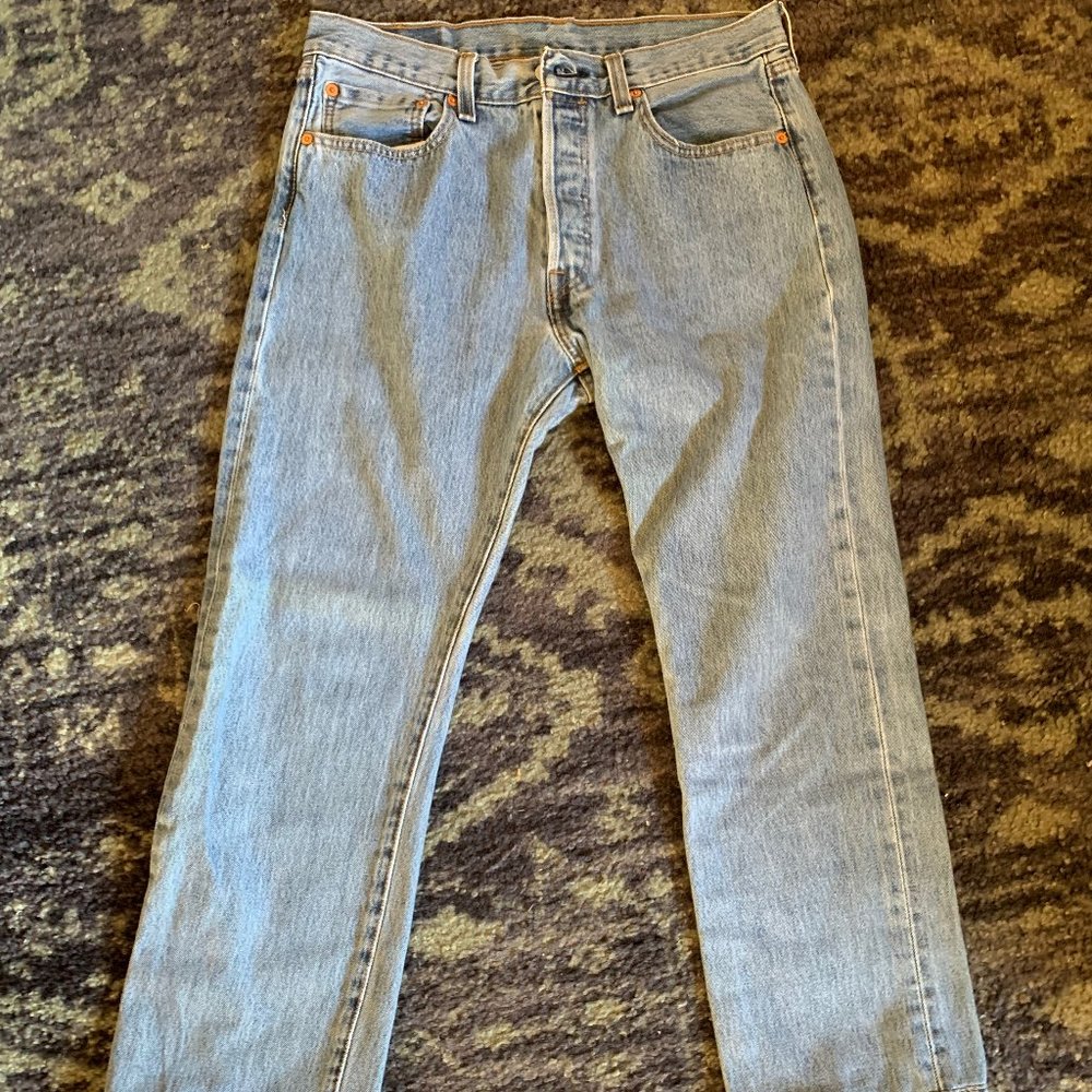 Levi's 501 Light Wash Cropped Jeans 32x26